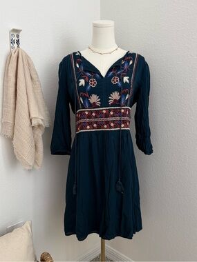 Blu Ivy Embroidered Boho Dress Size Large Francesca’s Floral Tassel